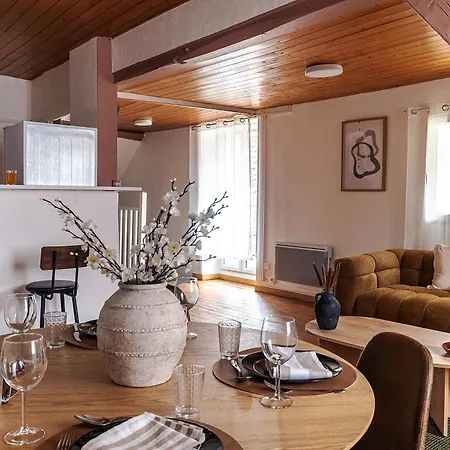 아파트 Renovated Duplex In The Heart Of 로밀리쉬르센