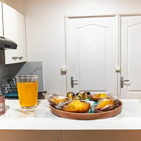 Renovated Duplex In The Heart Of 아파트