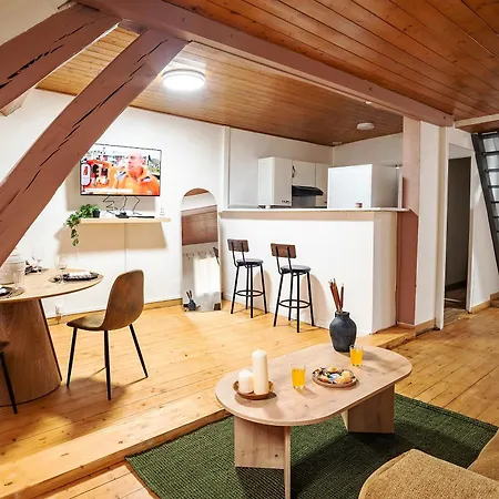 Renovated Duplex In The Heart Of 로밀리쉬르센