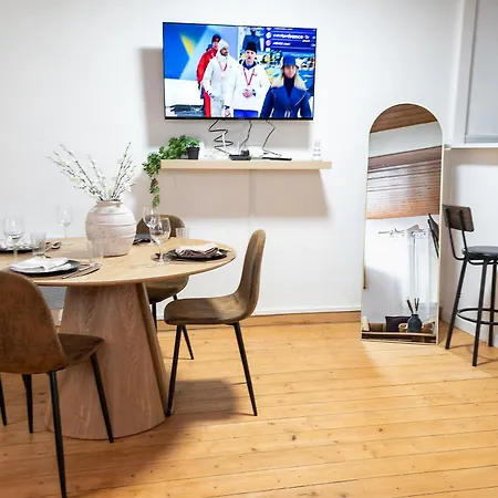 Renovated Duplex In The Heart Of 아파트 로밀리쉬르센